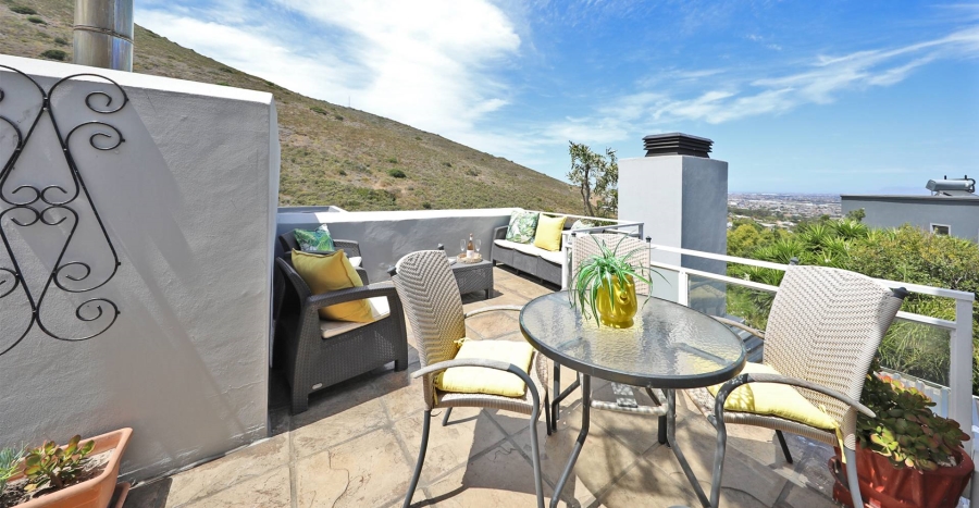 4 Bedroom Property for Sale in Plattekloof Western Cape